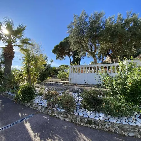 De Charme 5 Pieces Avec Piscine Privee, Jardin Arbore, Proche Et Centre-ville - Fr-1-226-501 * Sainte-Maxime